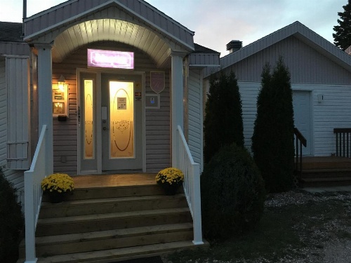 Auberge Motel Panorama image 15