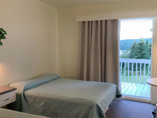 Auberge Motel Panorama image 20