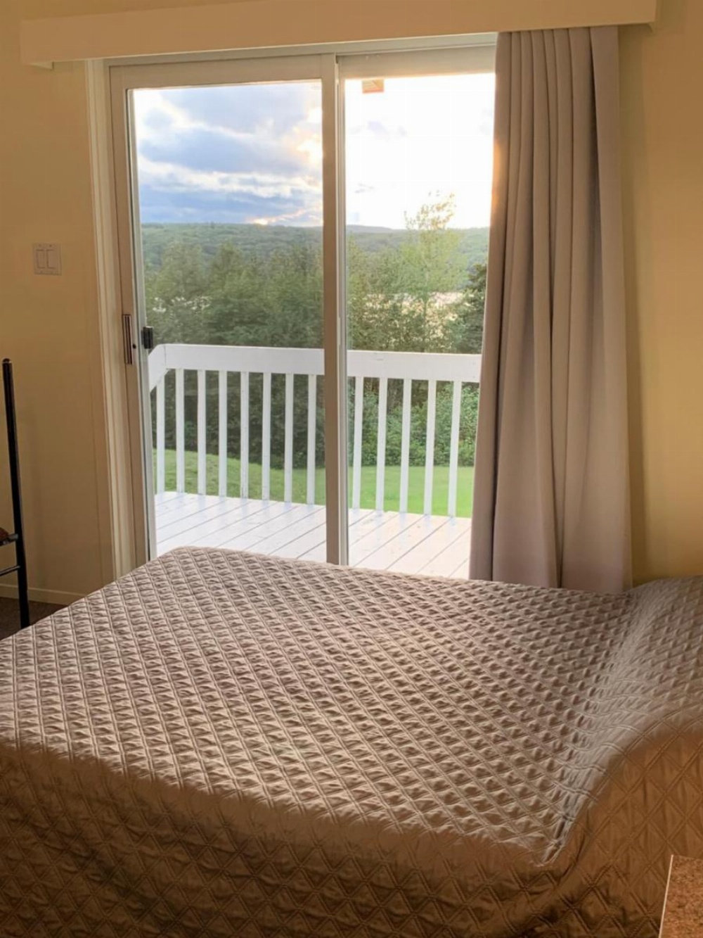 Room image 3