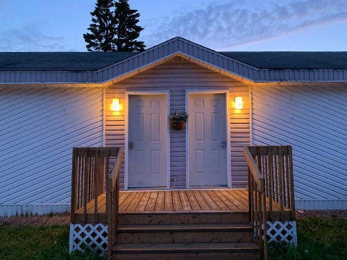 Auberge Motel Panorama image 25
