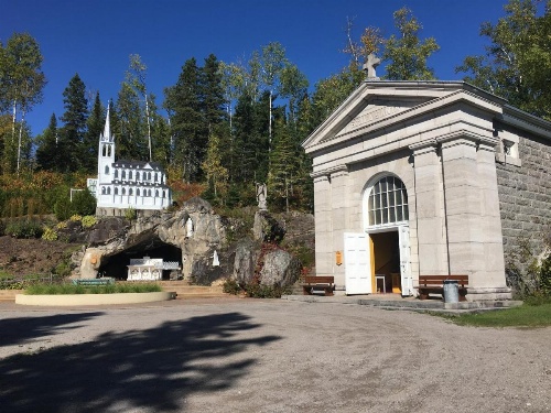 Auberge Motel Panorama image 38